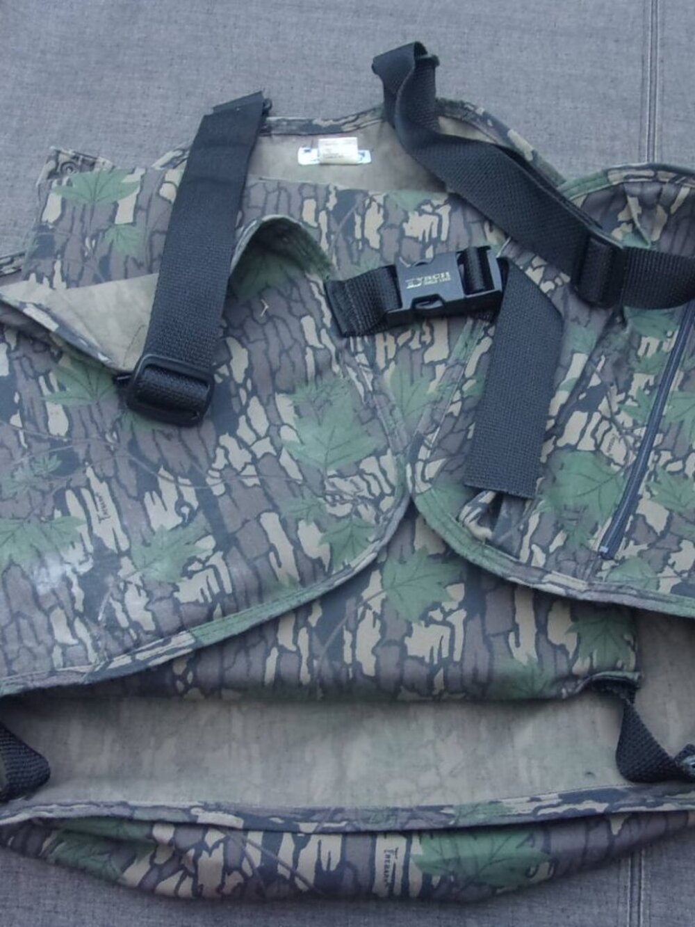 Lynch Camo Hunting Fishing Game Vest Pockets Adjustable Men Made USA Style F910